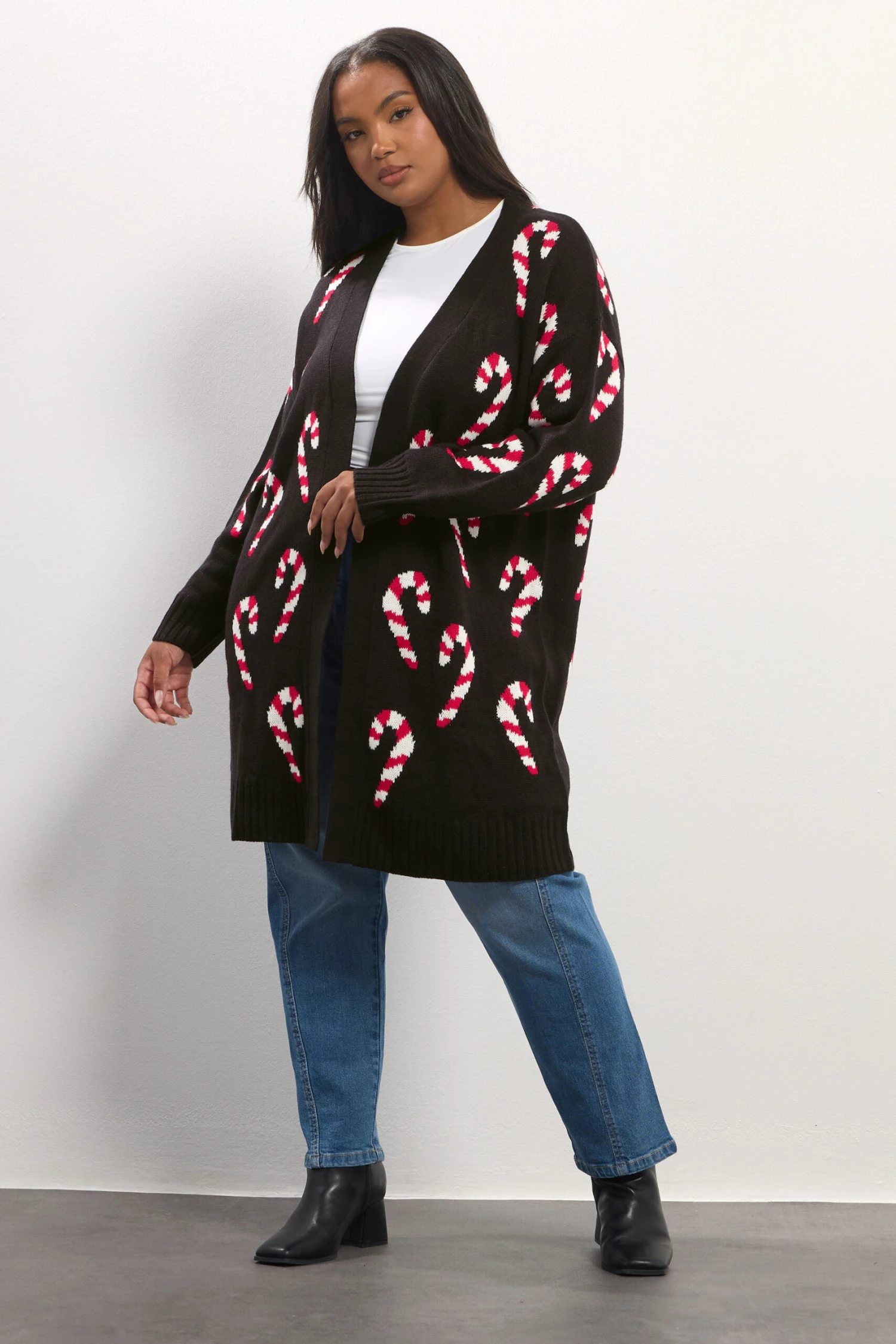 YOURS Curve Cardigan Mi-long Noir En Canne De Bonbon 5 YOURS Curve Cardigan Mi-long Noir En Canne De Bonbon – Image 3