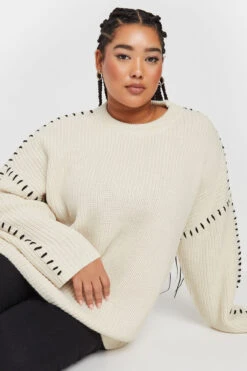 YOURS - Pull Crème Design Couture Contrastée -Evans Boutique 02be31b6 403b 4f 280487 D