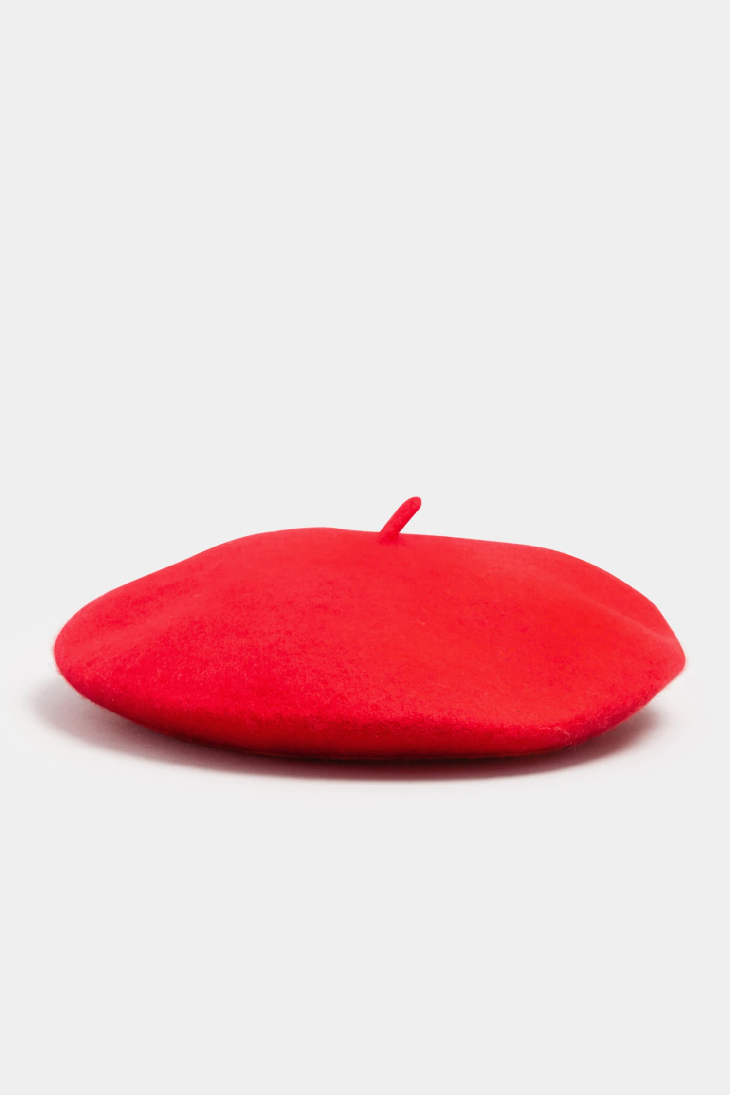 Béret En Feutre Rouge 4 Béret En Feutre Rouge – Image 2