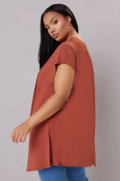 YOURS Curve Cardigan En Jersey Orange Rouille à Manches Longues 9 YOURS Curve Cardigan En Jersey Orange Rouille à Manches Longues -Evans Boutique 0346d7c6 1646 44 322643 C