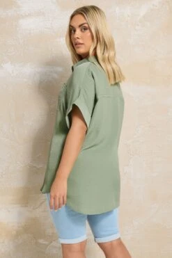 YOURS - Chemisier Oversize Boutonné Vert 9 YOURS - Chemisier Oversize Boutonné Vert -Evans Boutique 03e127ed c85b 47 175176 C