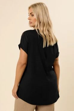 YOURS - Top Noir Encolure Filet Design Floral -Evans Boutique 04a2dd5d 5f1a 46 321125 C