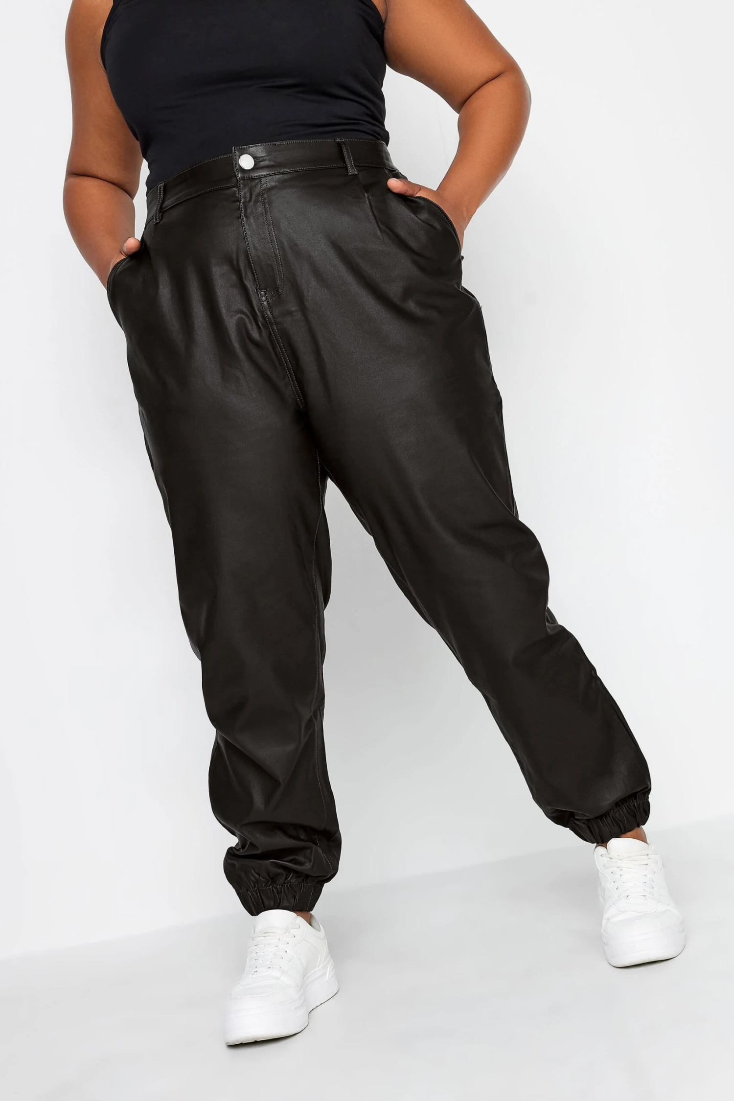 YOURS - Pantalon Cargo Noir Texturé 3 YOURS - Pantalon Cargo Noir Texturé