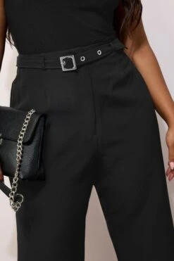 YOURS LONDON - Pantalon Noir Wide Leg à Ceinture 12 YOURS LONDON - Pantalon Noir Wide Leg à Ceinture -Evans Boutique 04baf5d8 1c52 49 162455 D