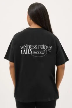 YOURS ACTIVE - Top Noir Oversize 'Wellness Retreat' 11 YOURS ACTIVE - Top Noir Oversize 'Wellness Retreat' -Evans Boutique 04f7e954 b069 4b 149422 C