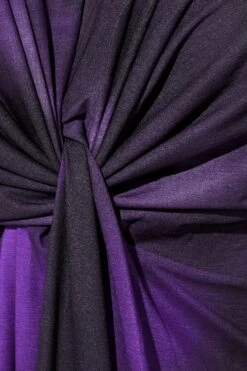 YOURS LONDON Curve Robe Longue Violette à Imprimé Abstrait Et Nœud Sur Le Devant 10 YOURS LONDON Curve Robe Longue Violette à Imprimé Abstrait Et Nœud Sur Le Devant -Evans Boutique 0afc0dba 98be 40 163320 D