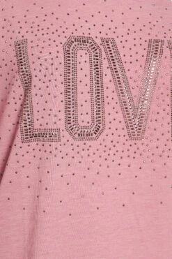YOURS - Robe-Pull Rose à Capuche Strass 'Love' 14 YOURS - Robe-Pull Rose à Capuche Strass 'Love' -Evans Boutique 0cf585b9 8348 4e 302217 Z