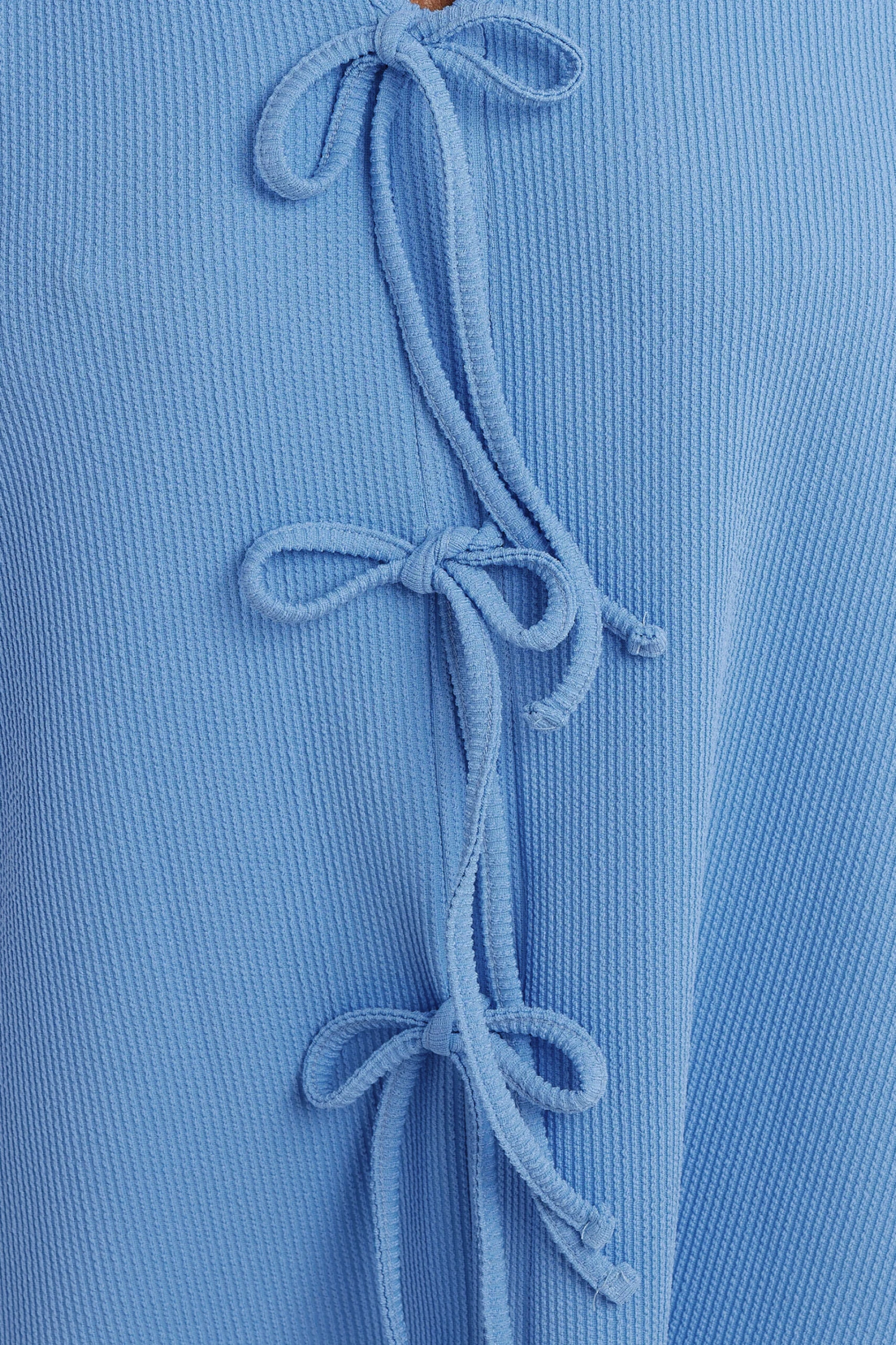 YOURS - Top Bleu Ciel à Noeuds Manches Volantées 6 YOURS - Top Bleu Ciel à Noeuds Manches Volantées – Image 4