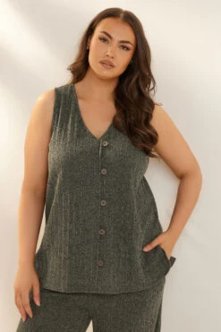 YOURS - Top Sans Manches Vert Kaki Texturé Boutonné