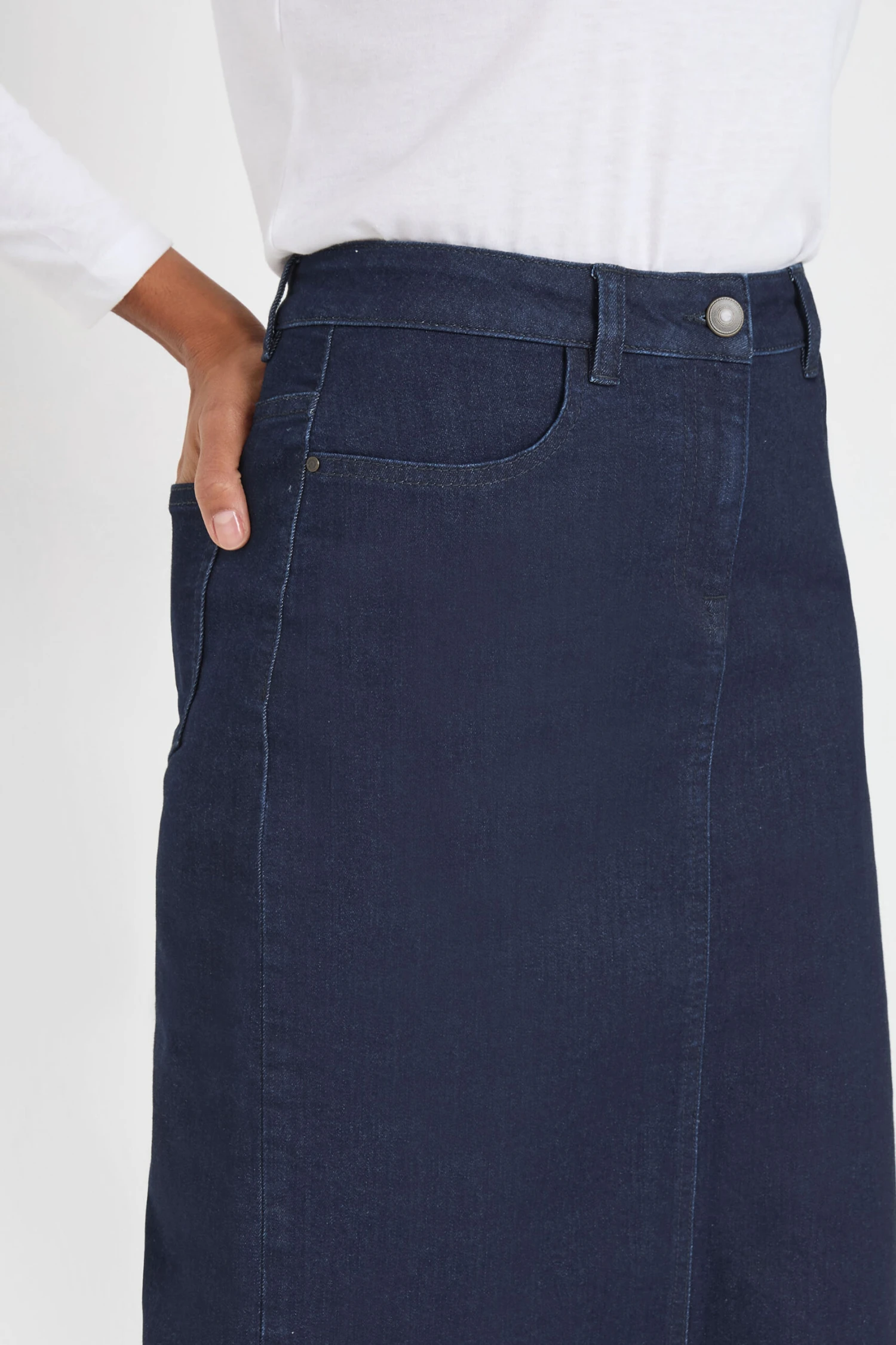 M&Co Indigo Blue Midi Denim Skirt 7 M&Co Indigo Blue Midi Denim Skirt – Image 5