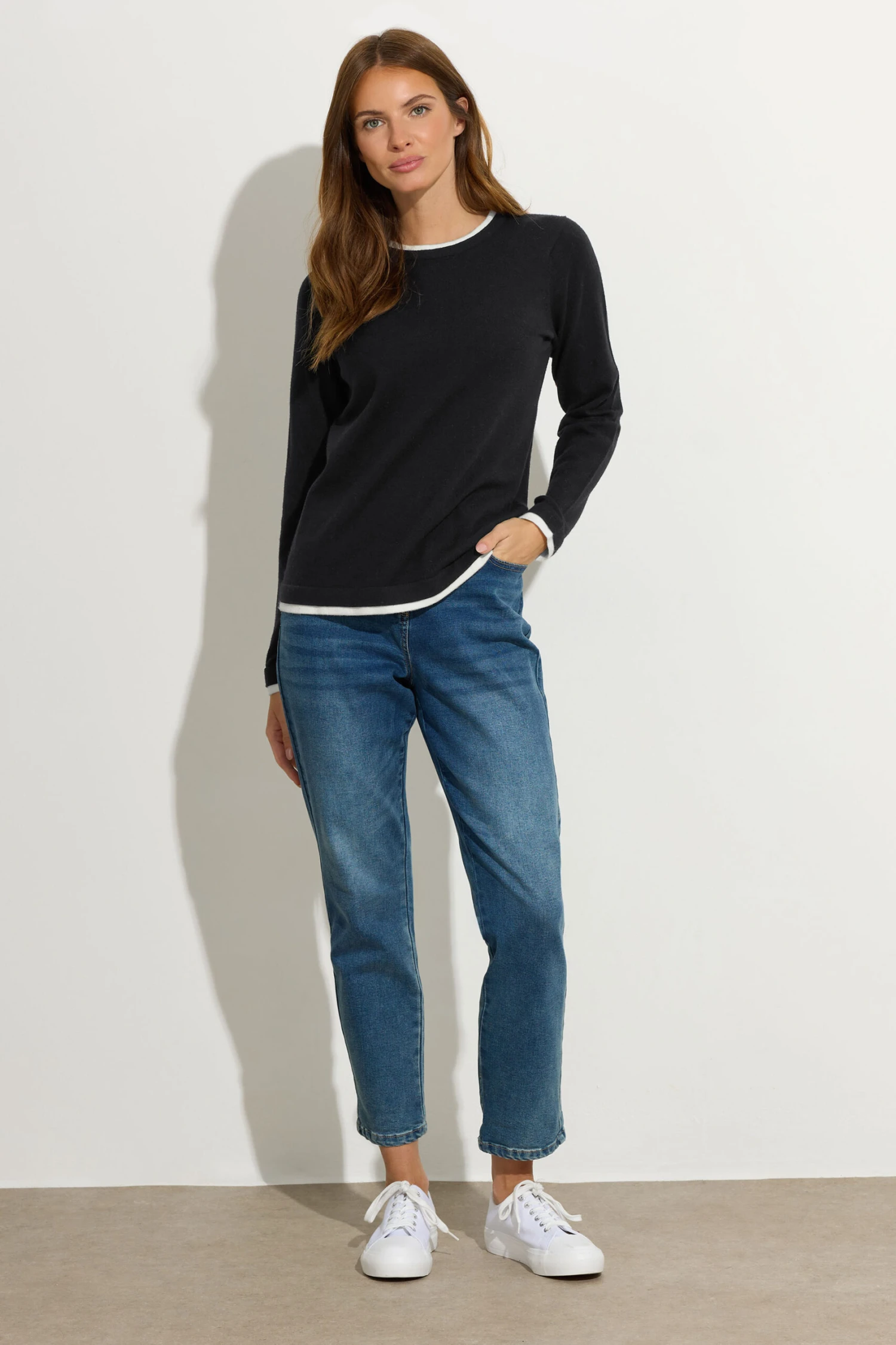 M&Co Black Contrast Tipped Crew Neck Jumper 5 M&Co Black Contrast Tipped Crew Neck Jumper – Image 3