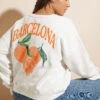 YOURS - Sweatshirt Blanc 'Barcelona' Design Oranges 2 YOURS - Sweatshirt Blanc 'Barcelona' Design Oranges -Evans Boutique 0fb309f5 022b 4f 126683 AR