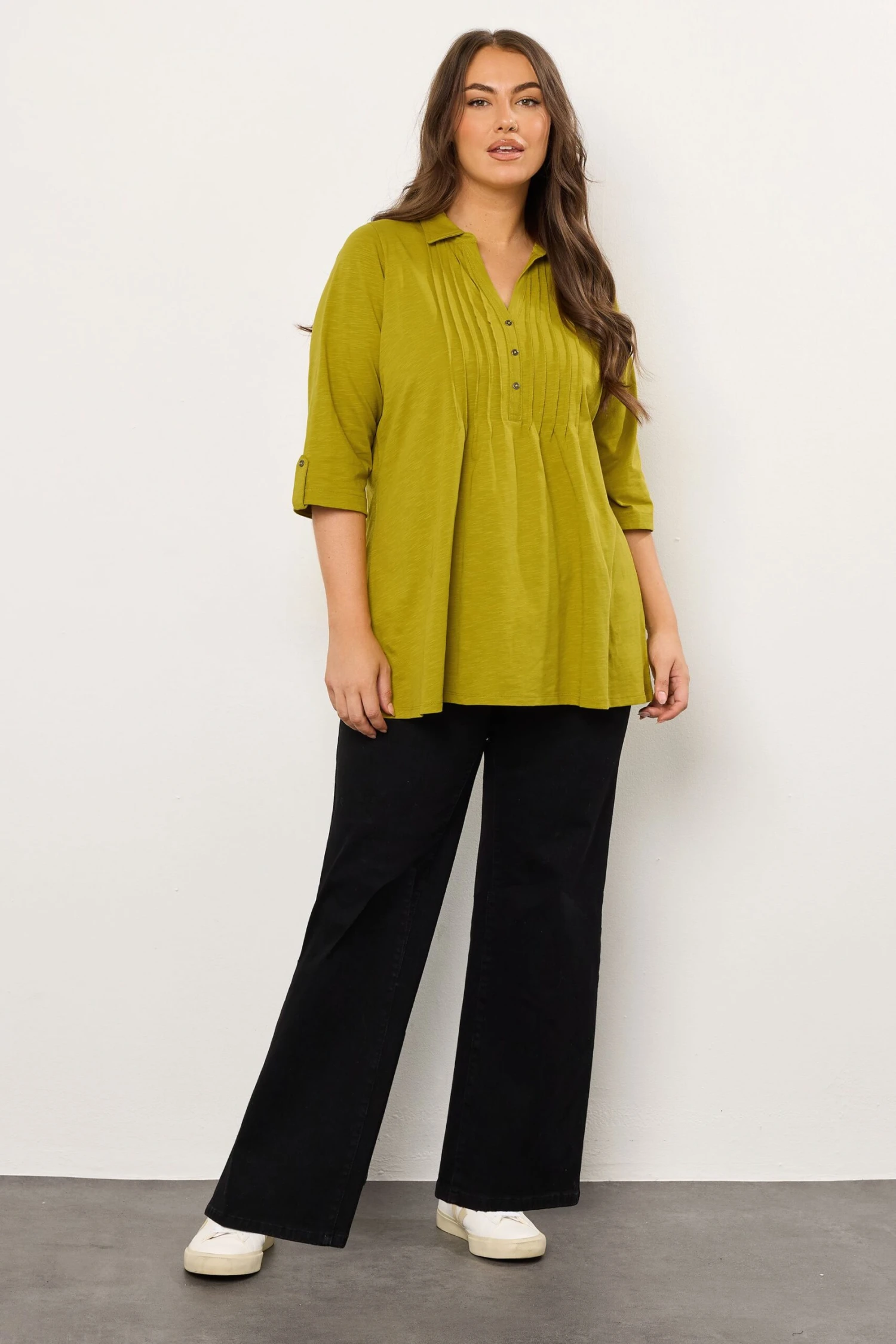 EVANS Curve Green Pintuck Henley Top 4 EVANS Curve Green Pintuck Henley Top – Image 2