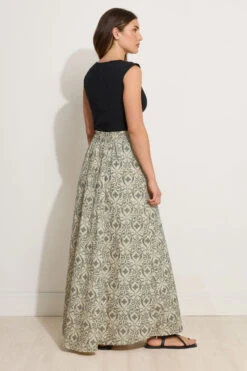 LTS Tall Grey Aztec Print Maxi Skirt 11 LTS Tall Grey Aztec Print Maxi Skirt -Evans Boutique 155b6cb3 b114 44 356019 C
