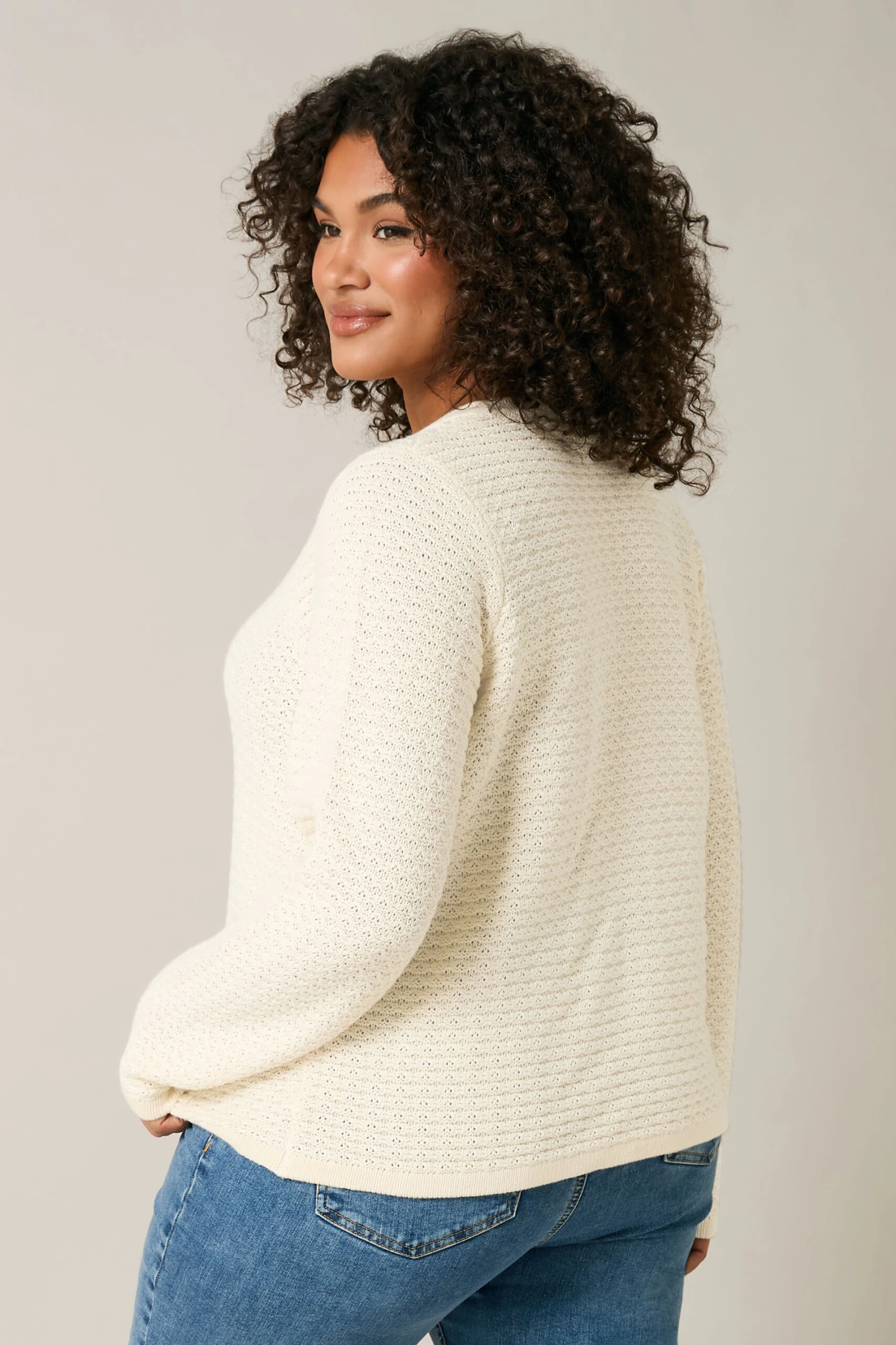 EVANS Curve Cream Button Through Knitted Cardigan 5 EVANS Curve Cream Button Through Knitted Cardigan – Image 3