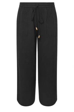 YOURS - Pantalon Coupe Wide Leg Noir Plissé à Poches 11 YOURS - Pantalon Coupe Wide Leg Noir Plissé à Poches -Evans Boutique 18f1e5f9 7c5a 43 310118 X