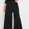 YOURS - Pantalon Noir Wide Leg Métallique Nervuré 1 YOURS - Pantalon Noir Wide Leg Métallique Nervuré -Evans Boutique 19549029 0e06 41 143912 A