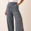 YOURS - Pantalon Noir Wide Leg Plissé Petits Carreaux 2 YOURS - Pantalon Noir Wide Leg Plissé Petits Carreaux -Evans Boutique 1a44ce16 2bd0 47 310190 A