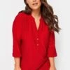 YOURS - Chemisier Rouge Plissé à Boutons 2 YOURS - Chemisier Rouge Plissé à Boutons -Evans Boutique 1b294200 fab2 42 174384 A