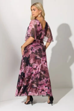 YOURS LONDON Curve Robe Portefeuille Longue En Maille Fleurie Rose Foncé 9 YOURS LONDON Curve Robe Portefeuille Longue En Maille Fleurie Rose Foncé -Evans Boutique 1bfde0d1 0618 4d 163372 C