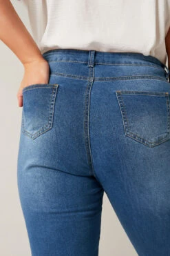 EVANS Curve Blue Mid Wash Straight Leg Jeans 13 EVANS Curve Blue Mid Wash Straight Leg Jeans -Evans Boutique 1c13aafa 76a9 4a 615038 D