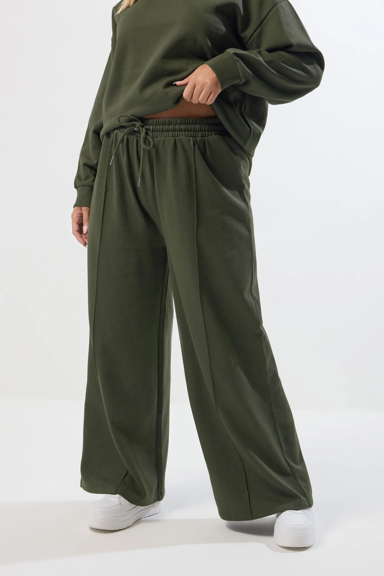 YOURS - Pantalon De Jogging à Jambes Larges Vert Kaki 3 YOURS - Pantalon De Jogging à Jambes Larges Vert Kaki