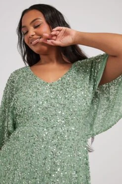 LUXE - Robe Longue Vert Sauge Ornée De Sequins 10 LUXE - Robe Longue Vert Sauge Ornée De Sequins -Evans Boutique 1f5a666c a637 48 163007 C