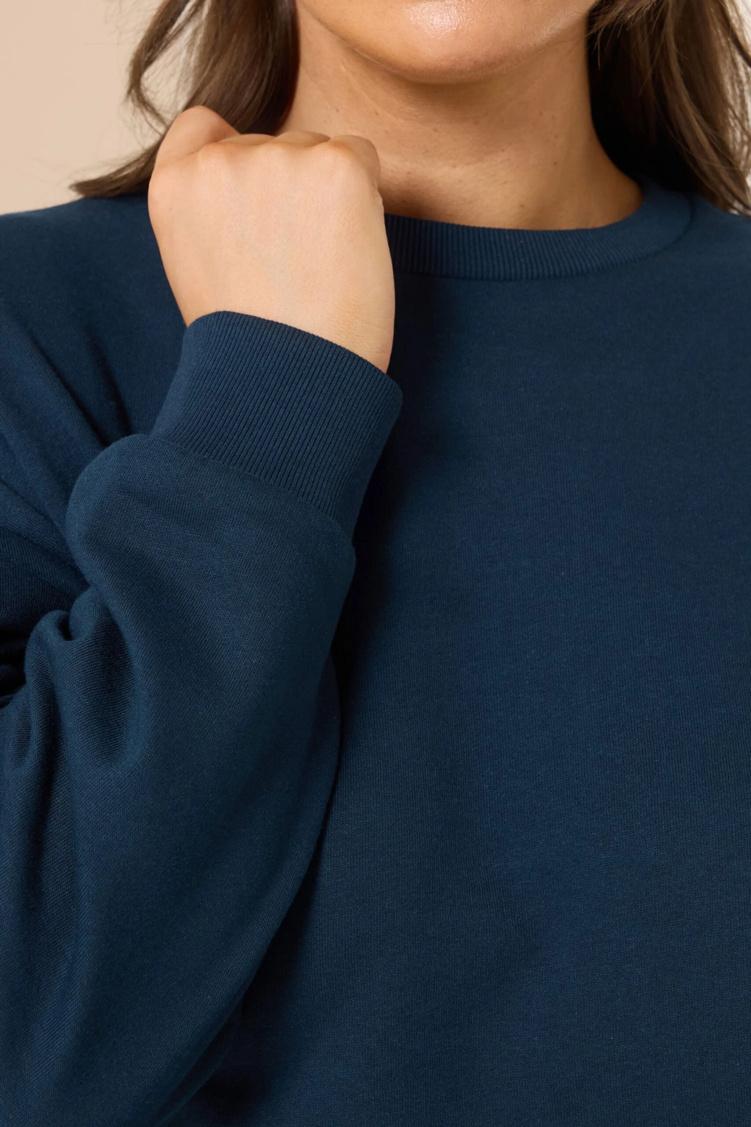 YOURS Curve Sweat-shirt à Col Rond Bleu Marine 6 YOURS Curve Sweat-shirt à Col Rond Bleu Marine – Image 4