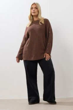 YOURS Curve Pull En Maille à Manches Boutonnées Marron Chocolat 8 YOURS Curve Pull En Maille à Manches Boutonnées Marron Chocolat -Evans Boutique 1fe45012 a2b0 4e 280515 B