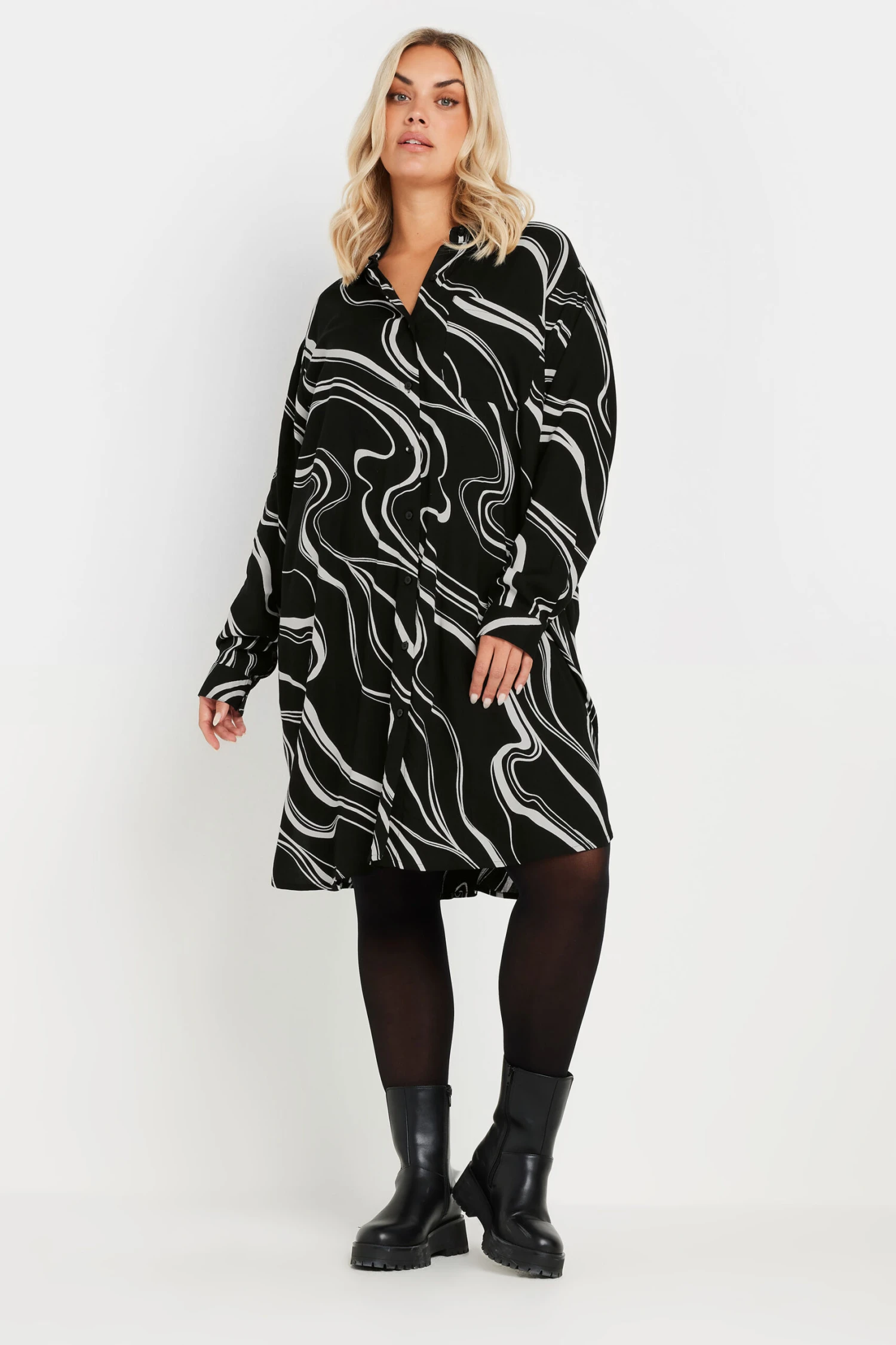 YOURS - Chemisier Long Noir & Blanc Tourbillons 5 YOURS - Chemisier Long Noir & Blanc Tourbillons – Image 3