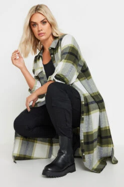 YOURS - Chemisier Vert Kaki Maxi à Carreaux 10 YOURS - Chemisier Vert Kaki Maxi à Carreaux -Evans Boutique 225f1754 80a4 43 330462 D