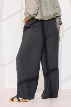 YOURS - Pantalon Wide Leg Plissé à Poches Noir -Evans Boutique 238b7311 743b 4a 310076 D
