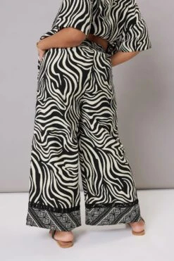 YOURS - Pantalon Wide Leg Noir & Blanc Zébré -Evans Boutique 24fd3b72 e9a3 42 310024 D