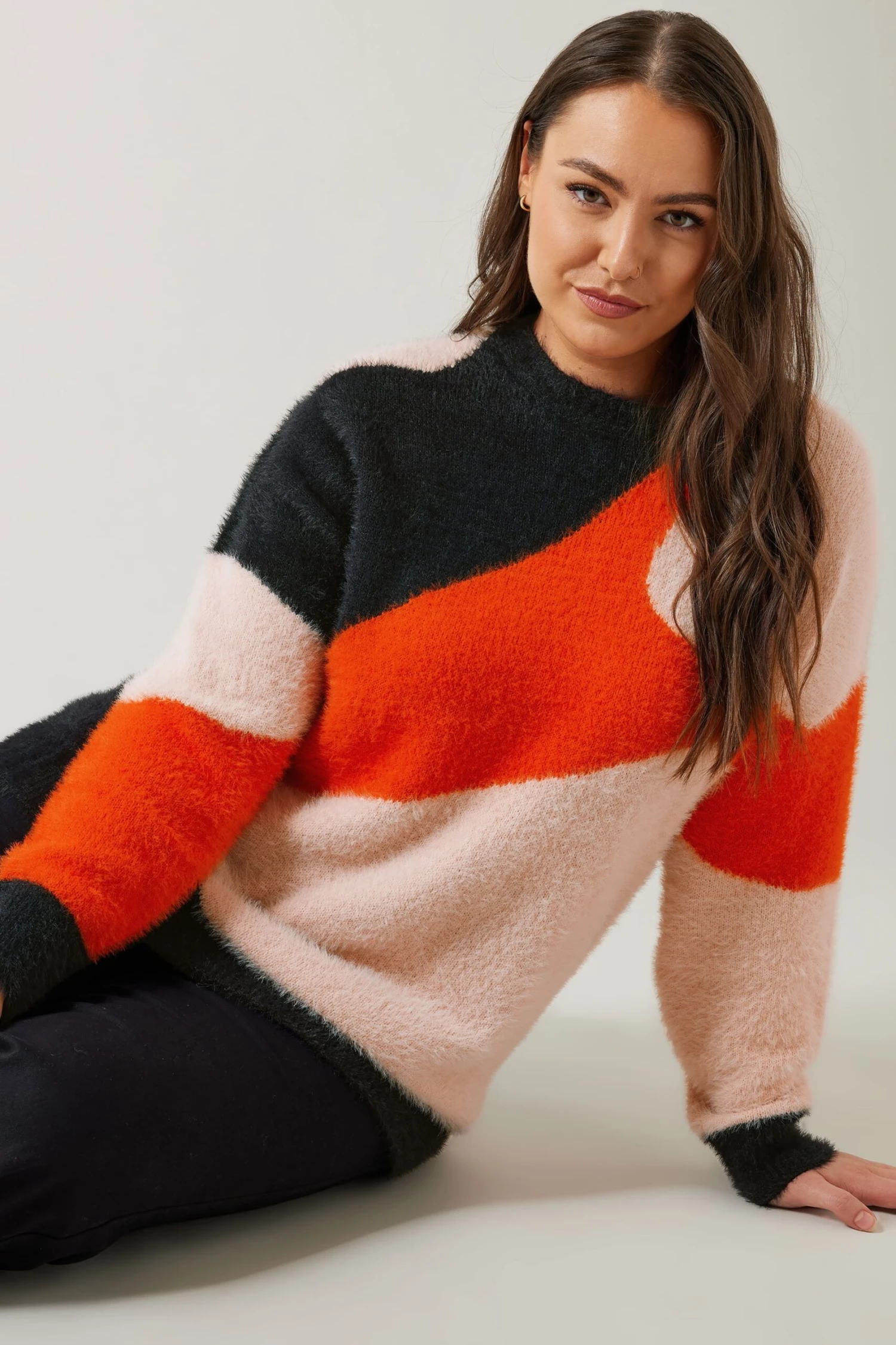 EVANS Curve Orange Colourblock Fluffy Knitted Jumper 4 EVANS Curve Orange Colourblock Fluffy Knitted Jumper – Image 2