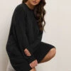 YOURS Curve Robe Sweat-shirt Noire à Poches 1 YOURS Curve Robe Sweat-shirt Noire à Poches -Evans Boutique 25758fac dc52 46 303695 A
