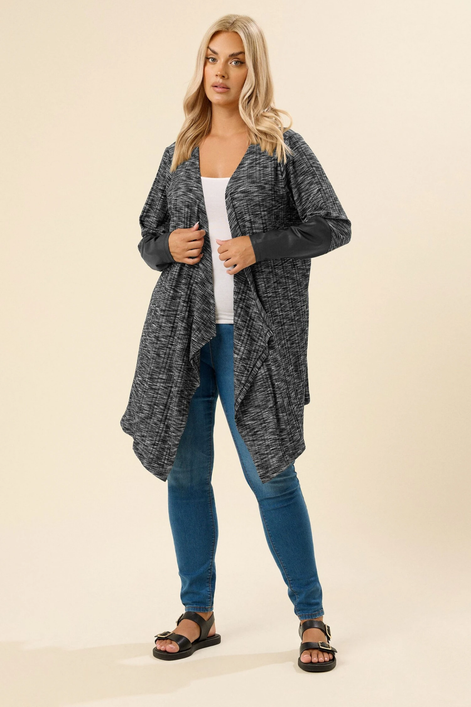 YOURS - Cardigan Gris à Manches En Similicuir Côtelé 4 YOURS - Cardigan Gris à Manches En Similicuir Côtelé – Image 2