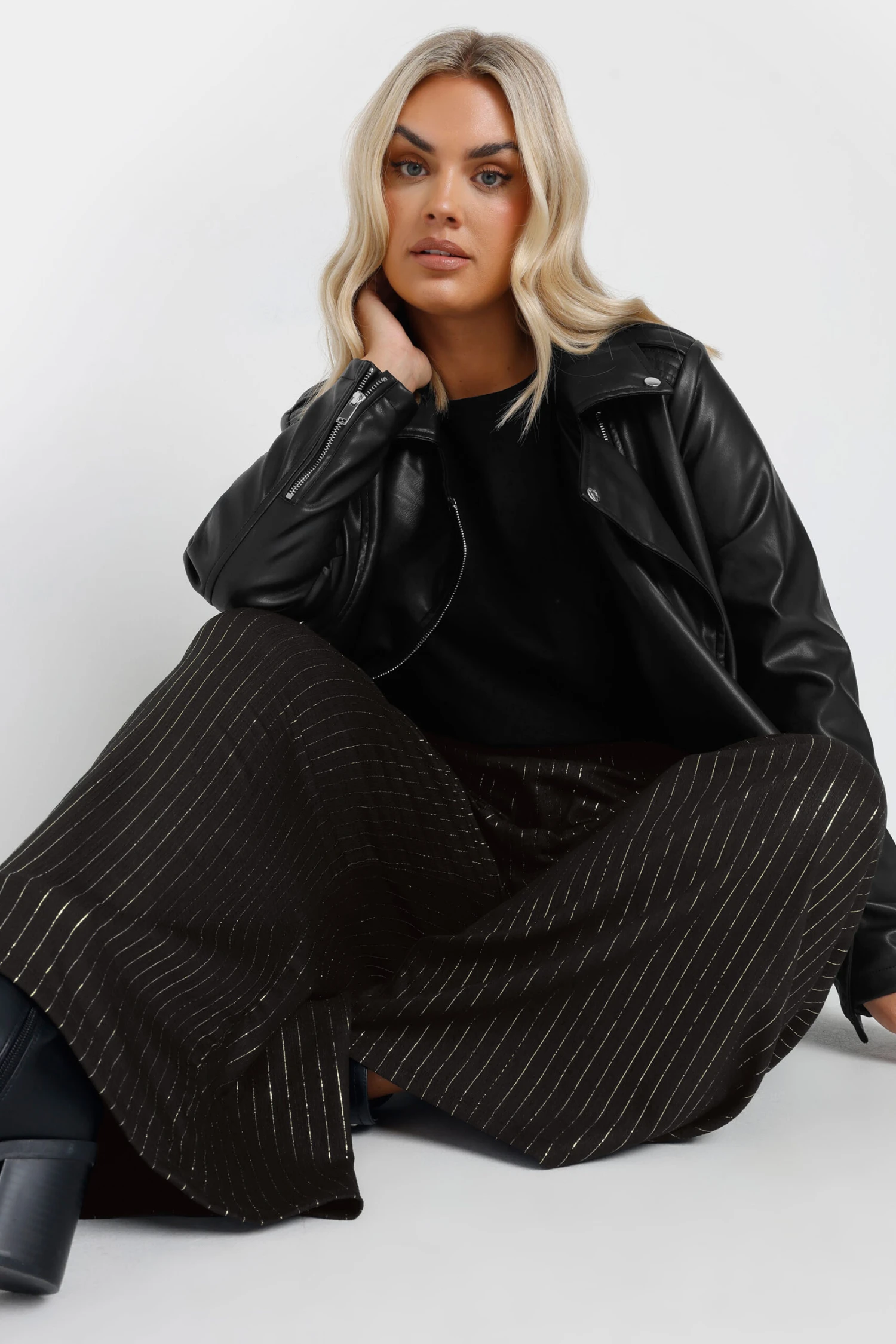 YOURS Curve Pantalon Large à Rayures Noires 6 YOURS Curve Pantalon Large à Rayures Noires – Image 4