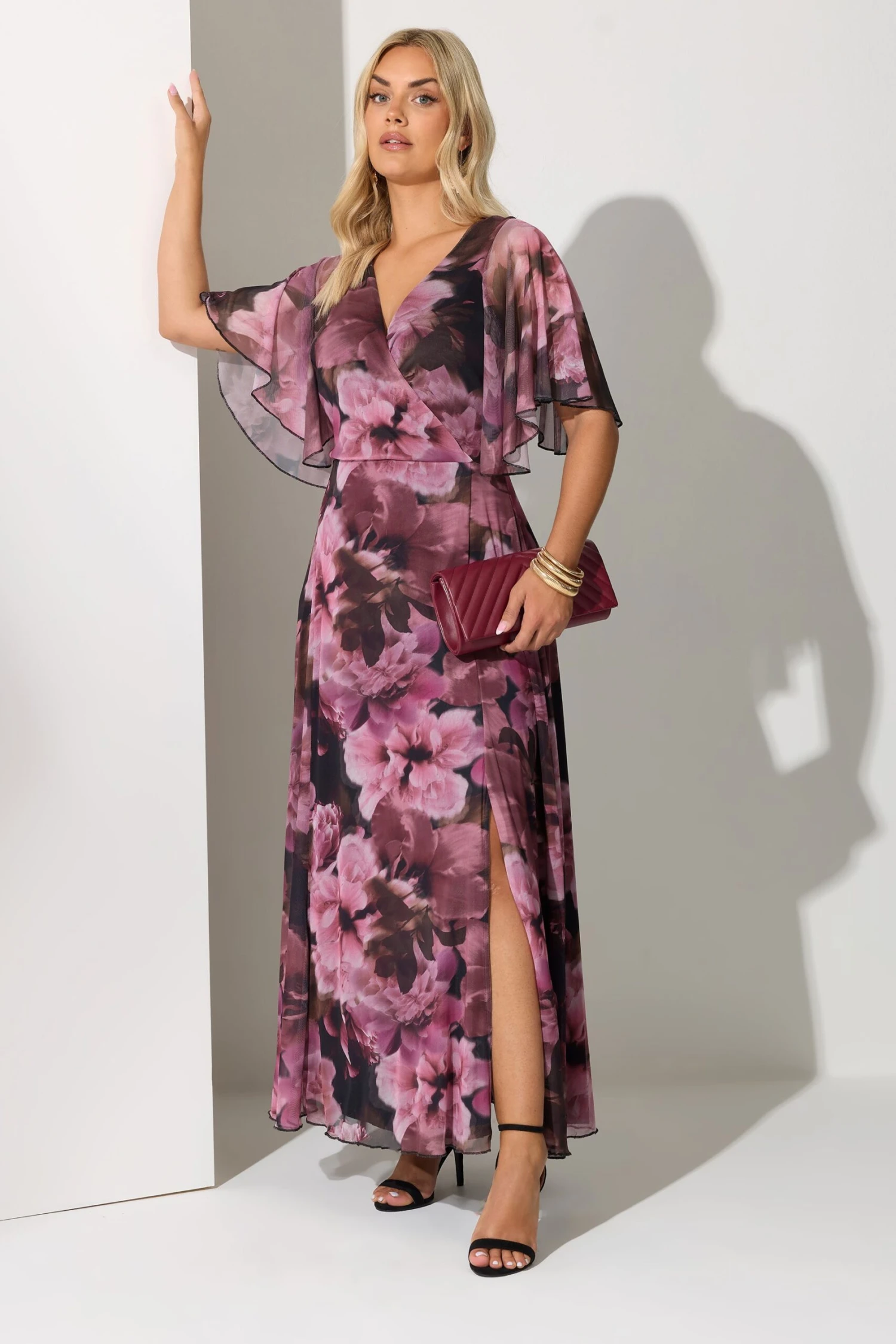 YOURS LONDON Curve Robe Portefeuille Longue En Maille Fleurie Rose Foncé 3 YOURS LONDON Curve Robe Portefeuille Longue En Maille Fleurie Rose Foncé