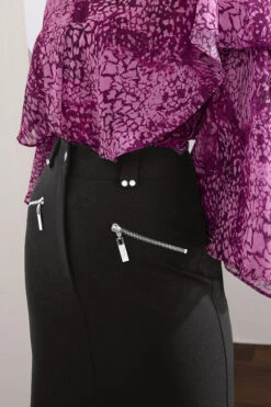 STAR Black Zip Detail Pencil Skirt 12 STAR Black Zip Detail Pencil Skirt -Evans Boutique 2797fd23 ef22 4a 110752 C