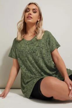 YOURS - Top Vert Kaki Broderie Anglaise Manches Courtes