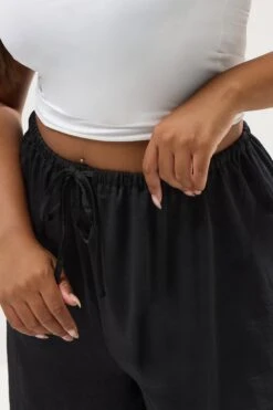 YOURS Curve Pantalon Large En Satin Noir -Evans Boutique 28a8ef41 05f5 4c 310309 E