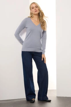 LTS Tall Light Blue Knit V-Neck Jumper 8 LTS Tall Light Blue Knit V-Neck Jumper -Evans Boutique 2a3ed64c db14 46 356057 B