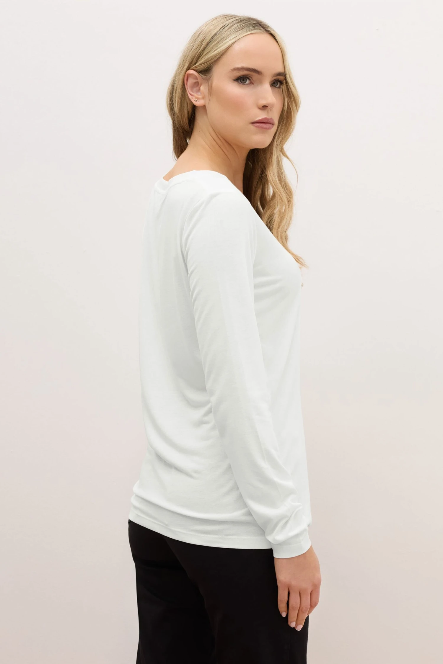 LTS PREMIUM Tall White Long Sleeve V-Neck Top 5 LTS PREMIUM Tall White Long Sleeve V-Neck Top – Image 3