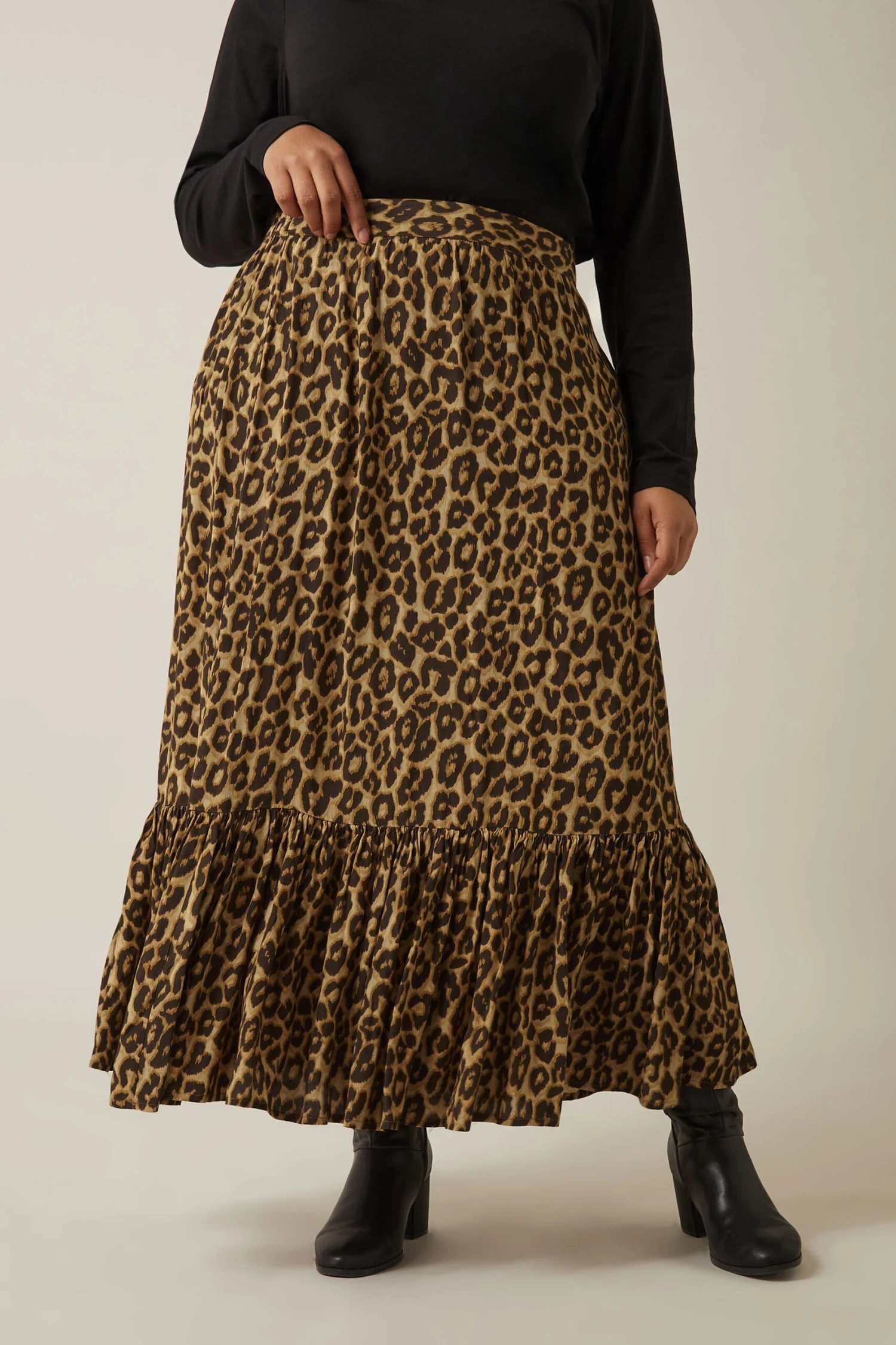 EVANS Curve Brown Leopard Print Maxi Skirt 3 EVANS Curve Brown Leopard Print Maxi Skirt