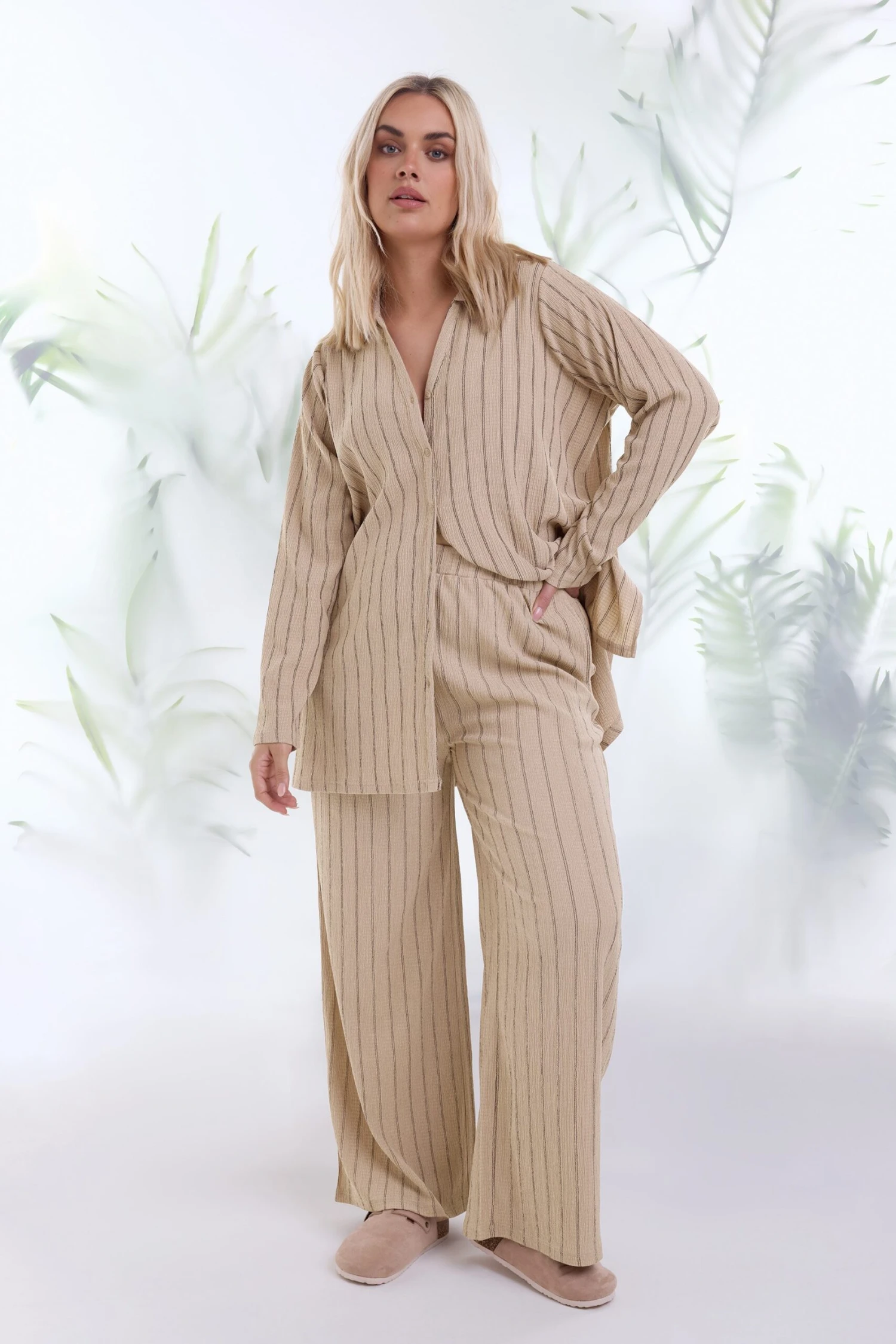 YOURS - Pantalon Beige Texturé Rayures 3 YOURS - Pantalon Beige Texturé Rayures