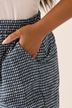 YOURS - Pantalon Noir Wide Leg Plissé Petits Carreaux -Evans Boutique 2fb3fcb5 dcb3 4d 310190 D