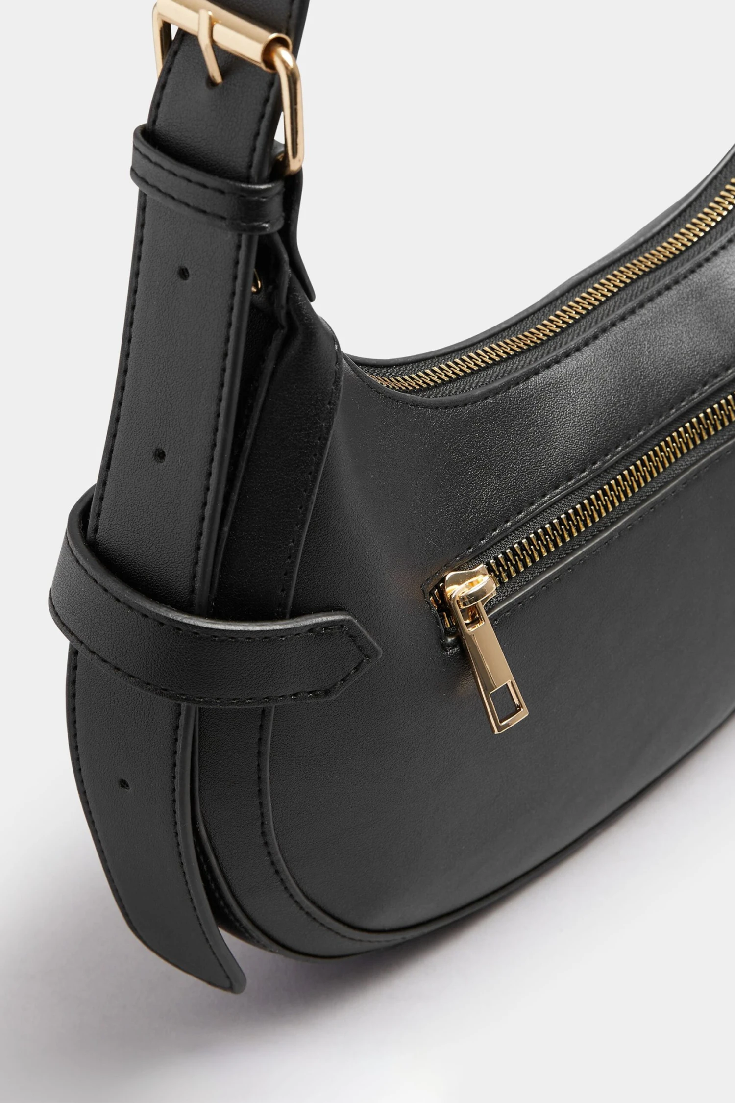 Black Buckle Shoulder Bag 6 Black Buckle Shoulder Bag – Image 4