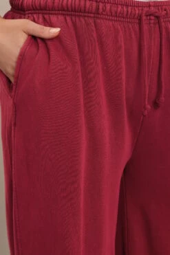 YOURS Curve Pantalon De Jogging Rouge à Jambes Larges 12 YOURS Curve Pantalon De Jogging Rouge à Jambes Larges -Evans Boutique 316d75c1 aae2 4e 304052 E