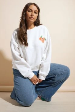 YOURS - Sweatshirt Blanc 'Barcelona' Design Oranges 10 YOURS - Sweatshirt Blanc 'Barcelona' Design Oranges -Evans Boutique 32c8f9d9 261d 4d 126683 B