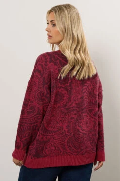 YOURS Curve Pull En Maille à Motif Cachemire Rouge Bordeaux -Evans Boutique 32f9e042 c5be 49 280813 D